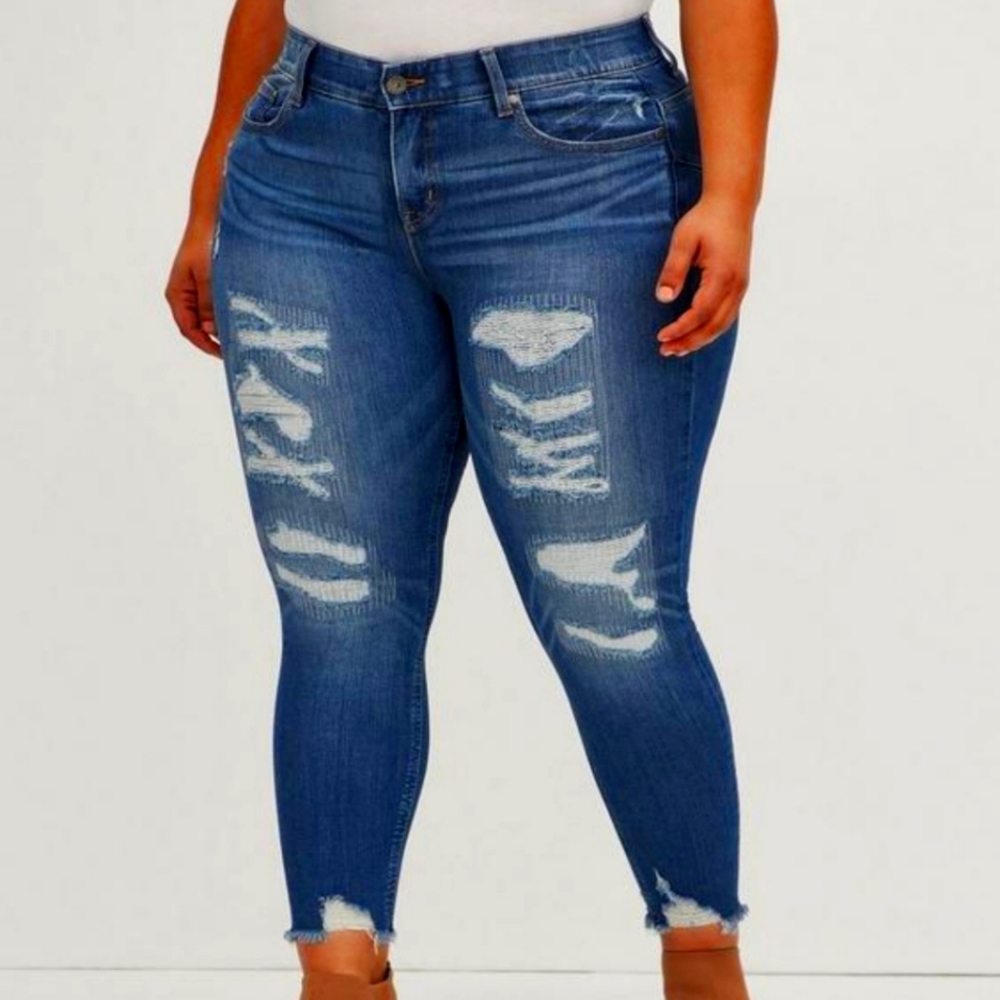 Torrid 22 S jeans